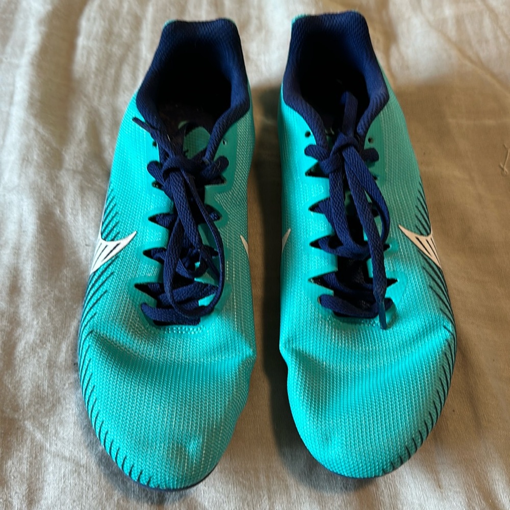 Nike Multi Use sport shoes - Size 8 women - NWOT New without tags.